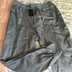 Joggers NWT